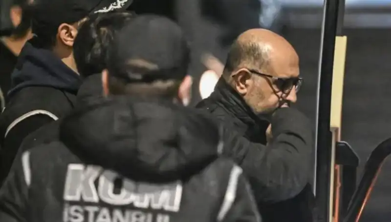 Aziz İhsan Aktaş'ın Ev Hapsi Kaldırıldı, Yeni Dönem Başladı!